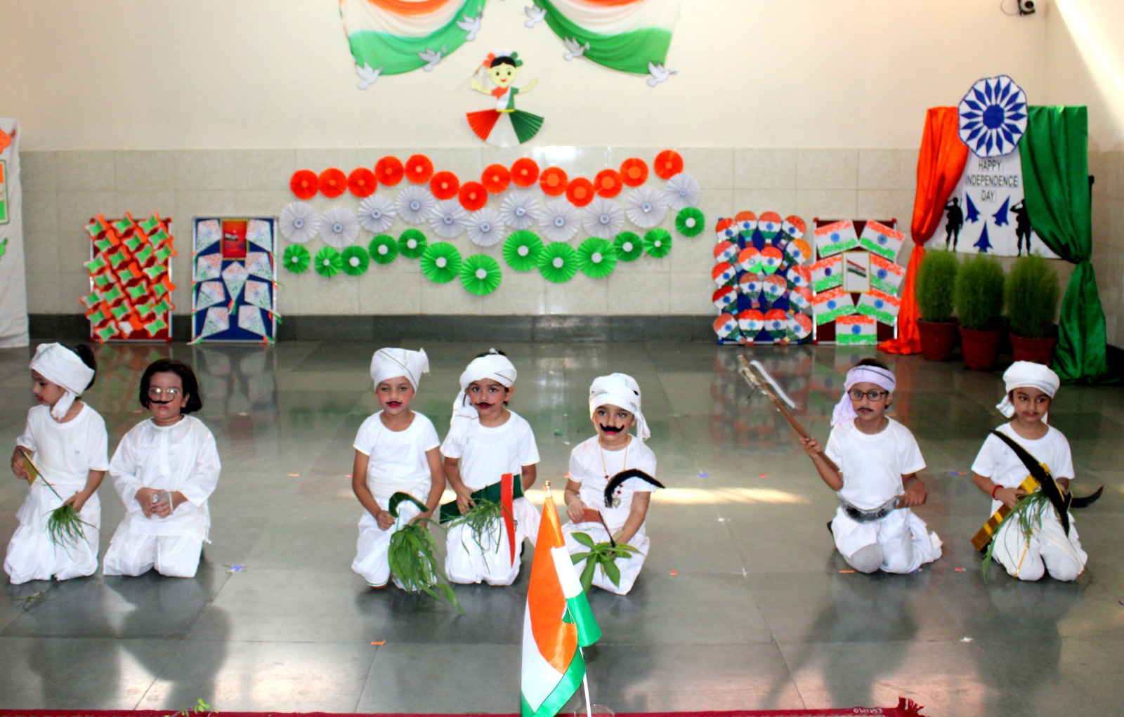 Proud Little Indians – Fancy Dress CLASSES- LKG & UKG