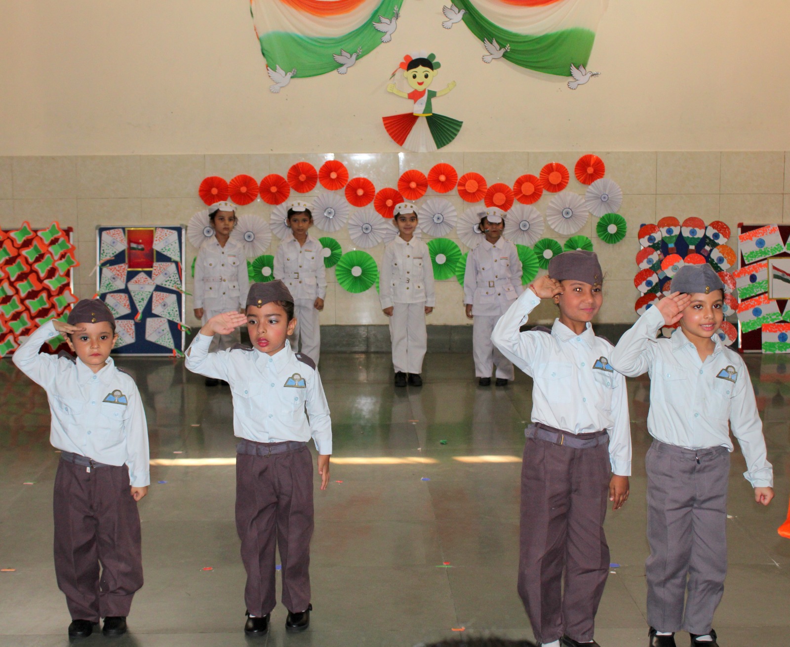 Proud Little Indians – Fancy Dress CLASSES- LKG & UKG