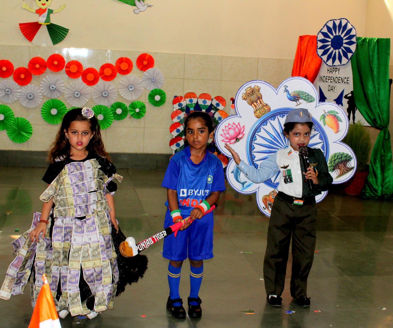 Proud Little Indians – Fancy Dress CLASSES- LKG & UKG