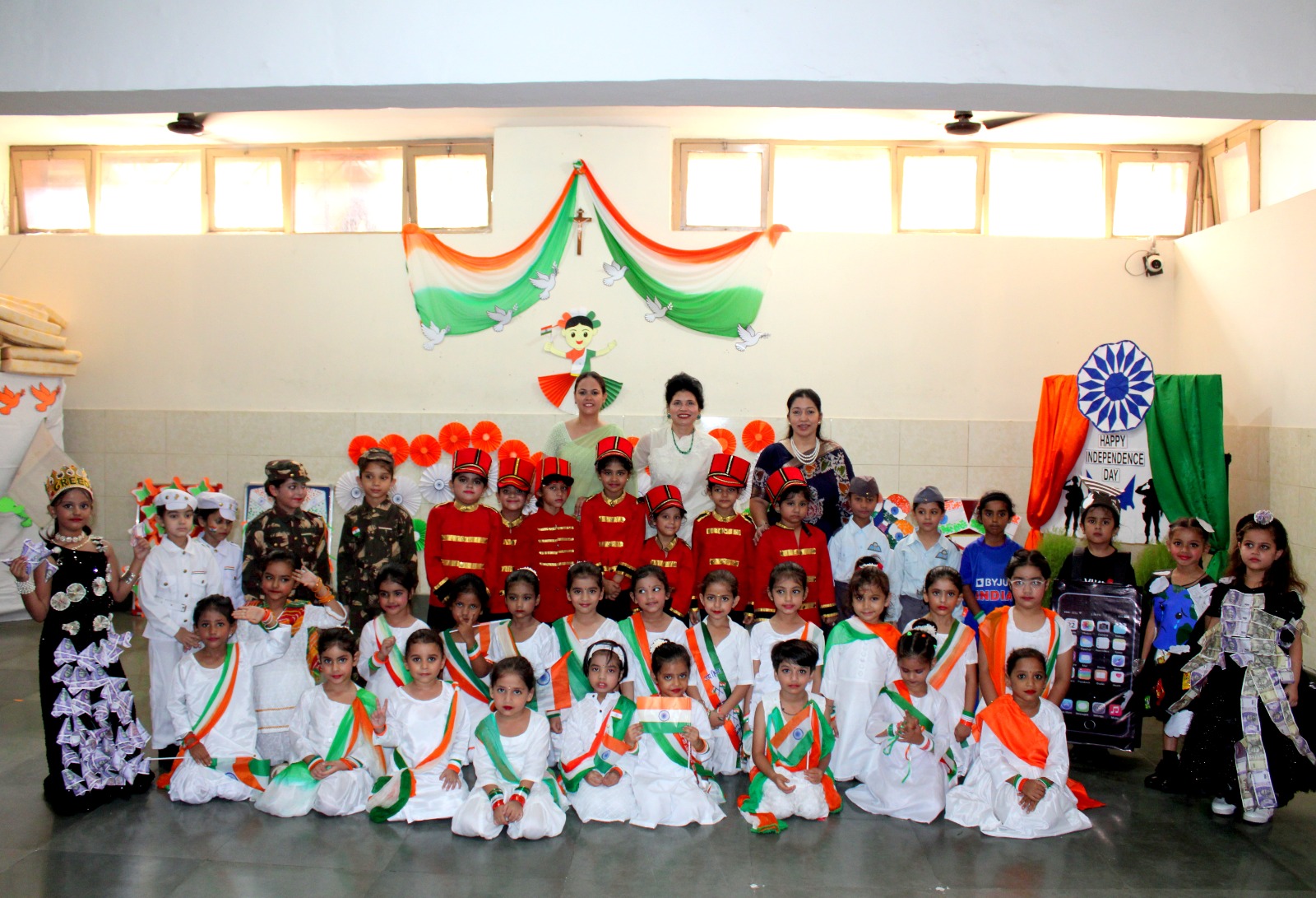 Proud Little Indians – Fancy Dress CLASSES- LKG & UKG